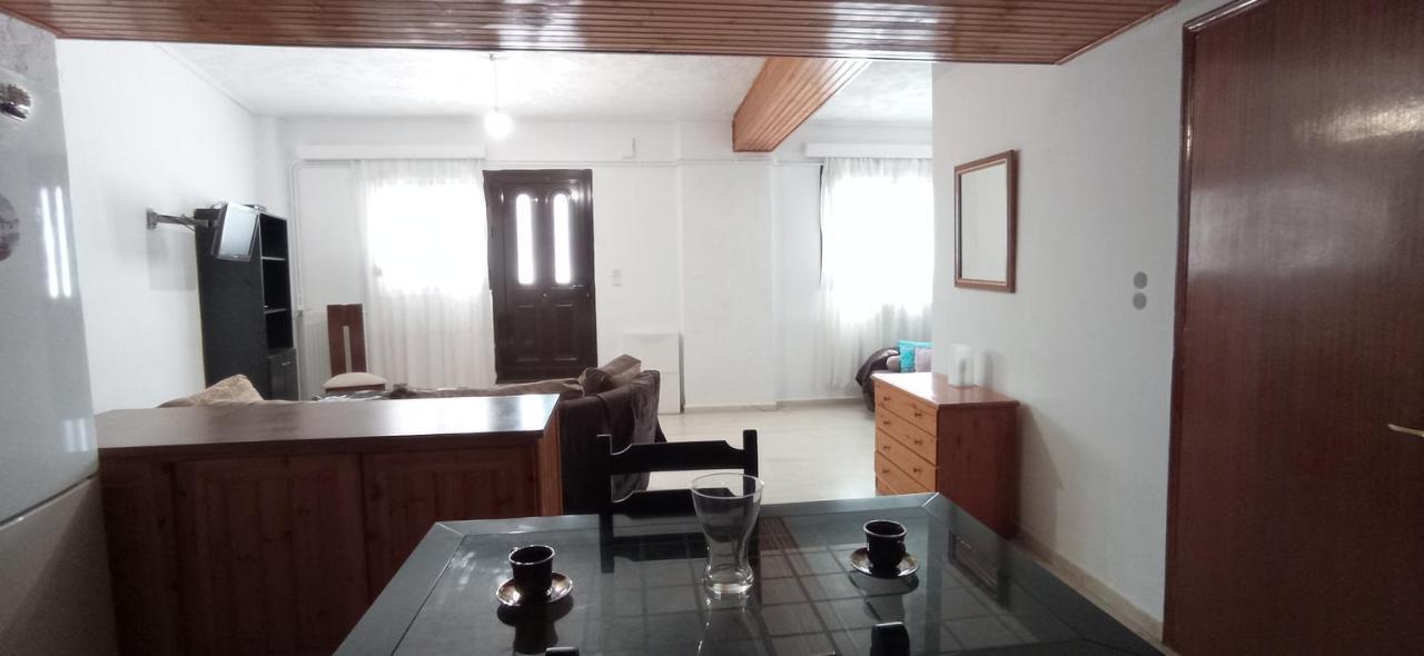 Ευρύχωρο Και Άνετο Διαμέρισμα Στην Ιτέα Joanna'S Apartment Kirra Eksteriør billede