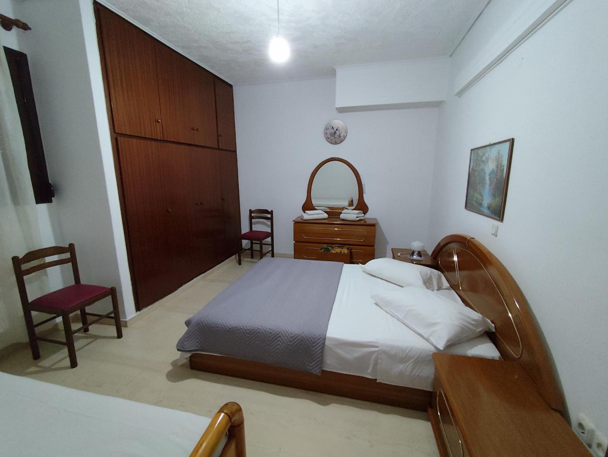 Ευρύχωρο Και Άνετο Διαμέρισμα Στην Ιτέα Joanna'S Apartment Kirra Eksteriør billede
